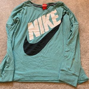 Nike oversize shirt